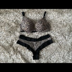 Victoria’s Secret PINK leopard bra & panty set